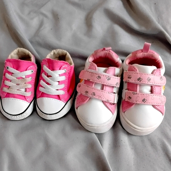 Converse Pink Infants Shoes Set Size 1&2 - Picture 1 of 7